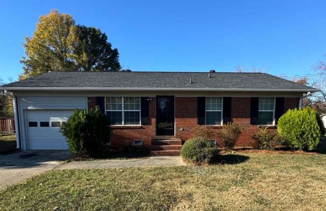 3-Bedroom, 1.5-bathroom Brick Home with Garage ***RENT SPECIAL: FIRST MONTH FREE RENT!!!***