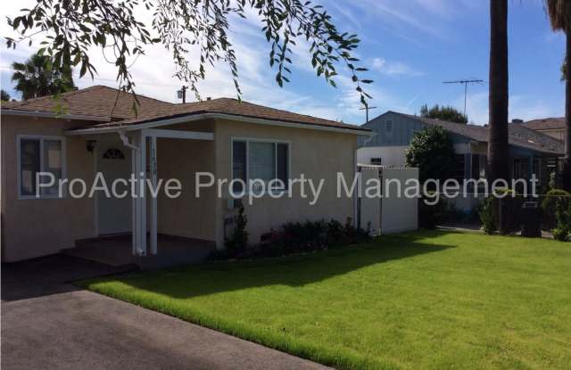 Stunning 3-Bedroom Burbank Home with Office & Entertainer’s Backyard