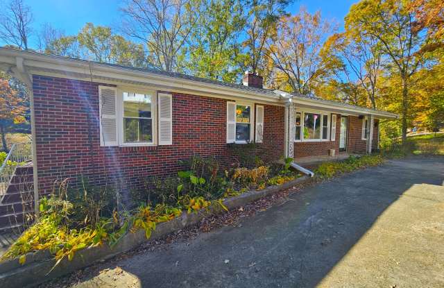 609 Memorial Drive Extension