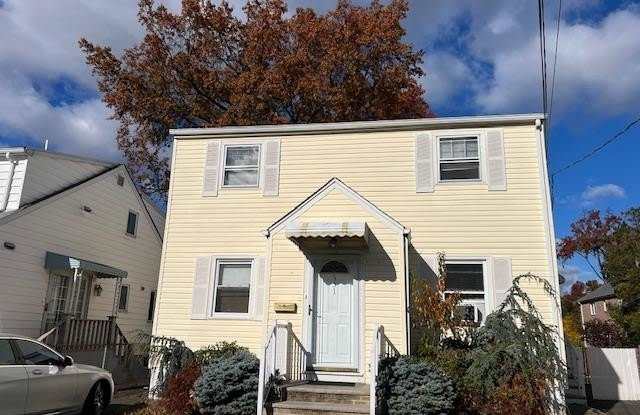 Photo of 531 WALNUT ST