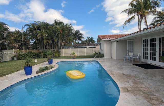 4027 Pierce St - 4027 Pierce Street, Hollywood, FL 33021