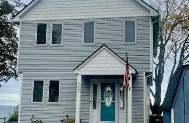 Photo of 117 CHESAPEAKE Avenue