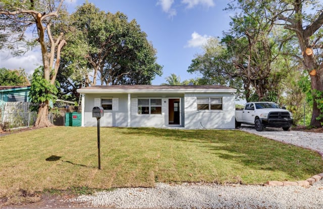 6231 Hayes St - 6231 Hayes Street, Hollywood, FL 33024