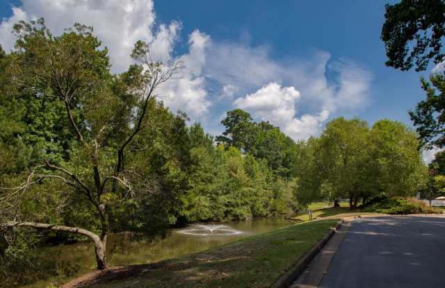 Hunter's Mill Apartments