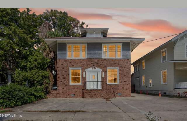 Photo of 2315 PARK Street unit: 1-2