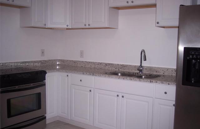 316 NW 15th St