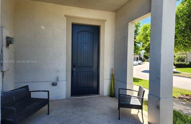 14237 SW 274th St