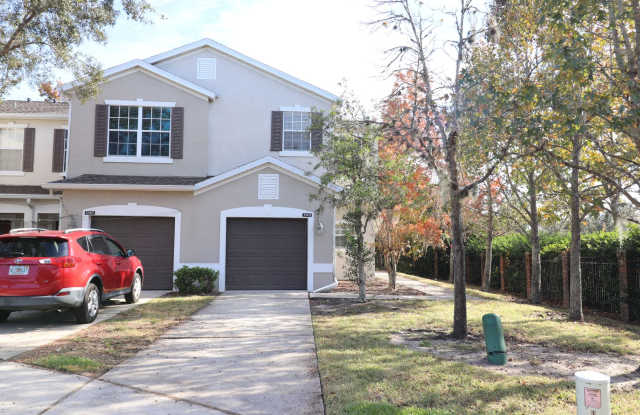 Town home 2 story, 3/2.5/1 backing up to The Wekiva State Park