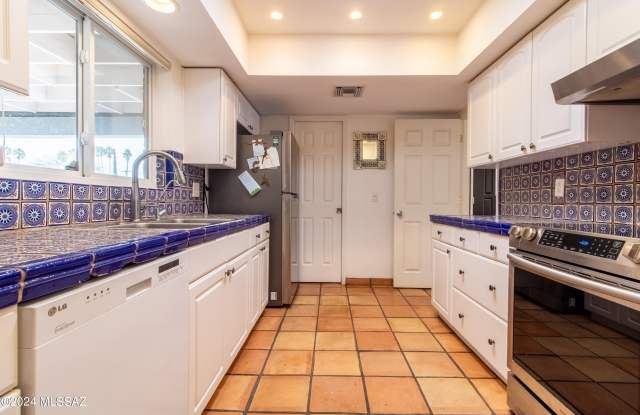 3752 E Calle Guaymas