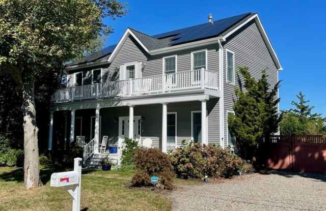 711 Mount Place