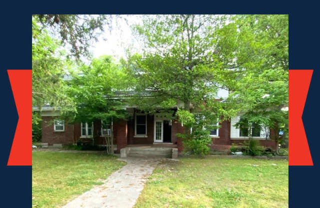 704 Finley St