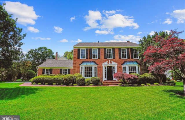 Photo of 8300 CENTERBROOK PLACE