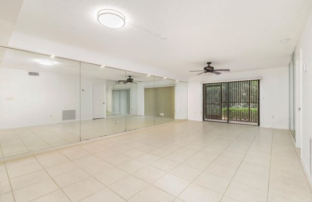 3525 S Ocean Boulevard