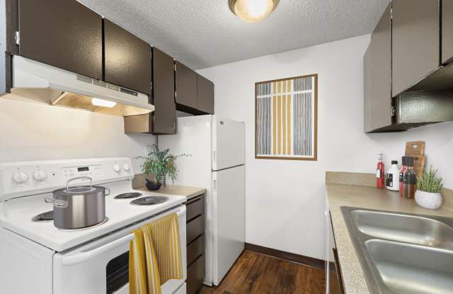 Lake Crest - Income Restricted