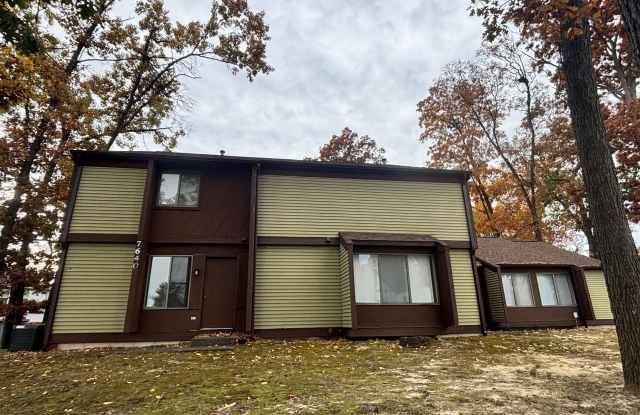 Photo of 7640 Timbercreek Court unit: 4