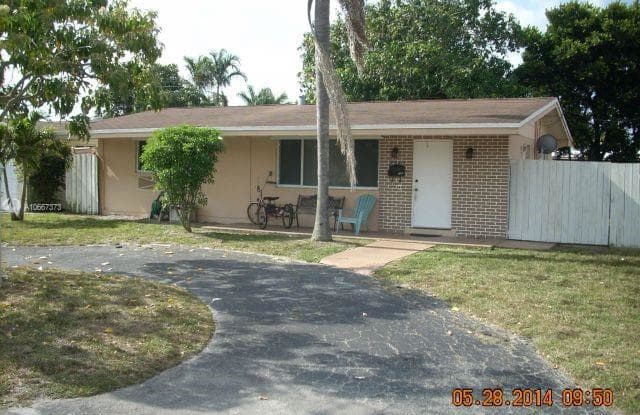 8250 NW 13th St - 8250 Northwest 13th Street, Pembroke Pines, FL 33024