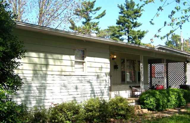 Great 3 Bedroom 2 Bath Home Nice Neighborhood