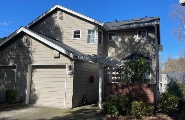 213 Hidden Creek Ct - 213 Hidden Creek Court, Martinez, CA 94553