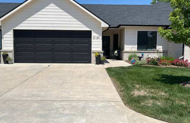 Beautiful Villa in Independent Senior Living Community 55+