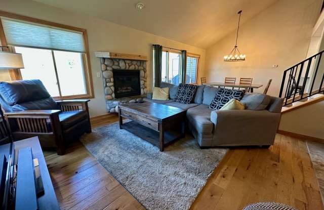 4BD Duplex - Premium Location, Lots of Space, Nice Finishes