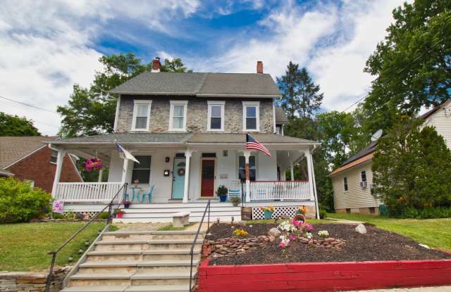 143 GREEN Street