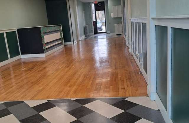 21932 Lakeshore - Commercial