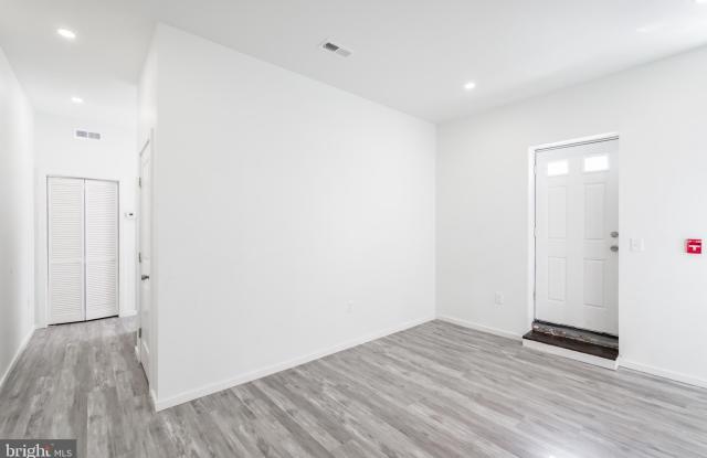 Photo of 5715 WOODLAND AVENUE