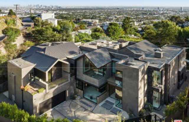 1772 North Crescent Heights Boulevard