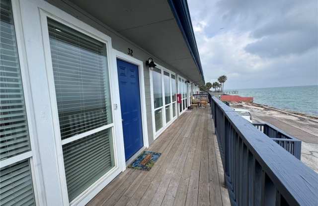 3402 Ocean Drive unit: 32