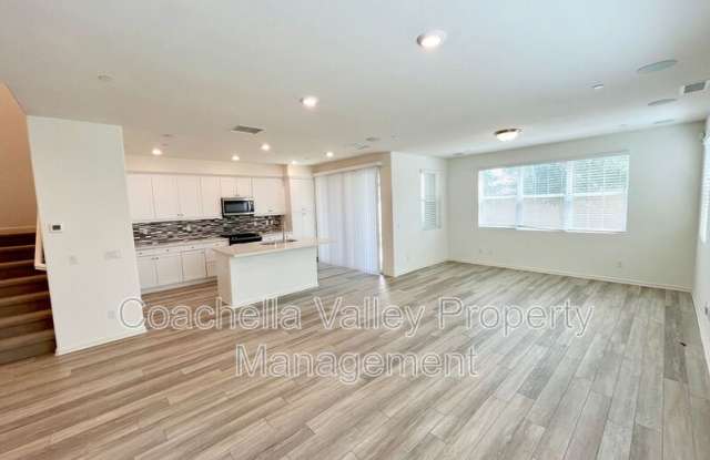 84443 Passagio Lago Way
