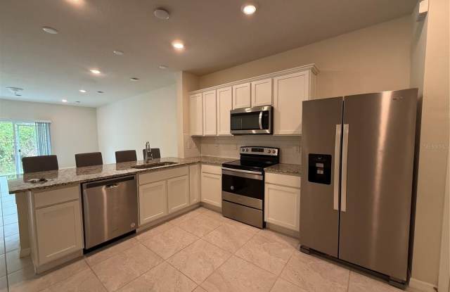 4533 Sparkling Shell Avenue