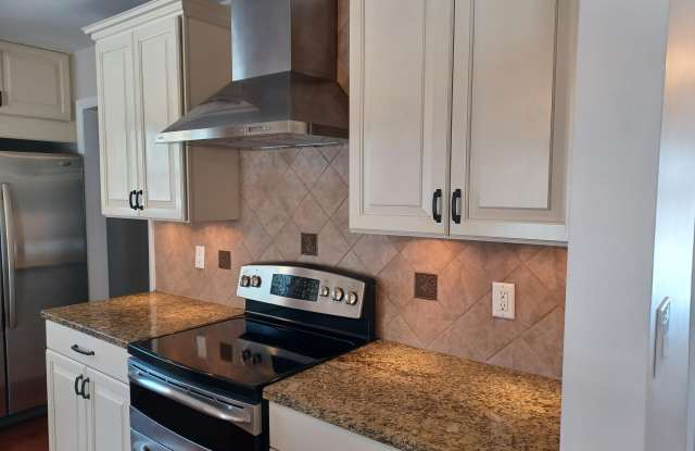 32441 W Wayburn St Street