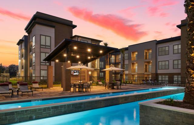 Photo of Lake Walk at Traditions Apartments