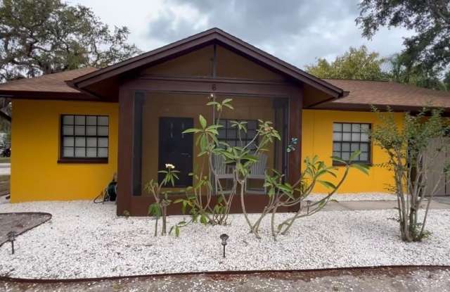 Photo of 6 BAYOU LANE