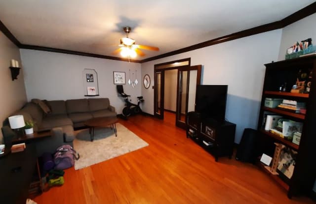4523 N Wolcott Ave 1A - 4523 North Wolcott Avenue, Chicago, IL 60640