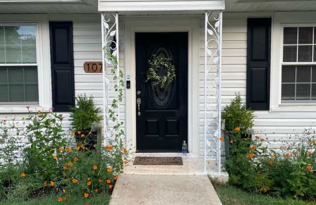 Two-bedroom cottage available near Downtown Greenville