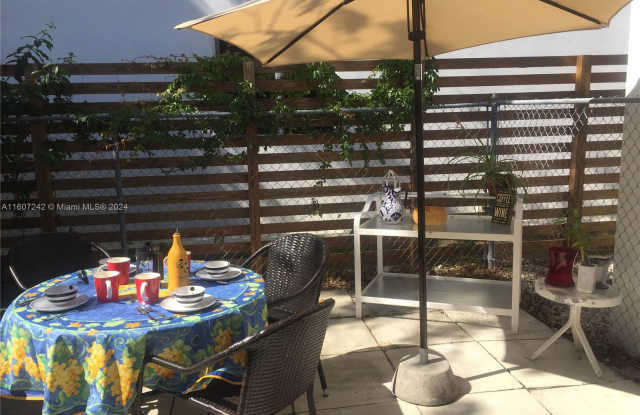 1160 Southwest 22nd Terrace