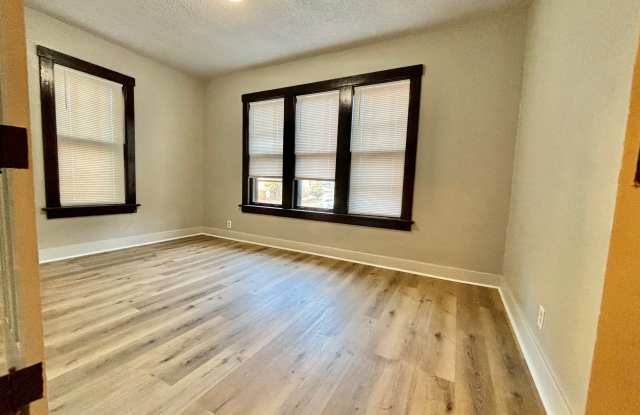 326 East Washington St - 5
