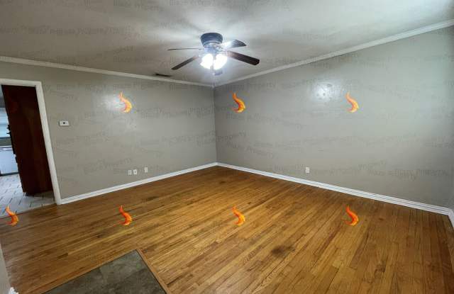 Spacious  Unique! 3 Bed, 1 Bath Home with Bonus Space for Rent