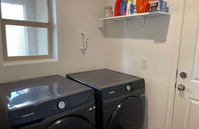 2422 Stonebridge Drive