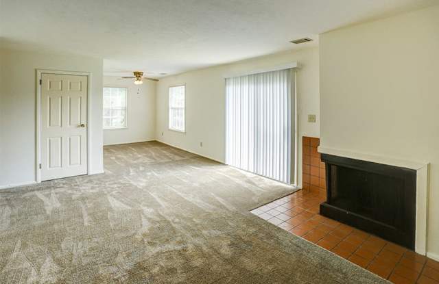 Williamsburg on The Lake Apartments of Valparaiso