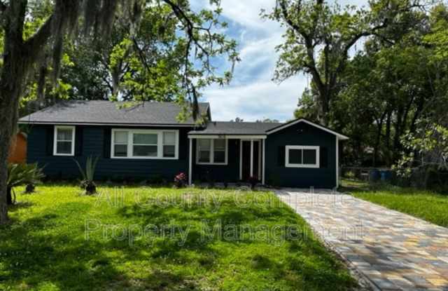 Photo of 7616 Lueders Avenue