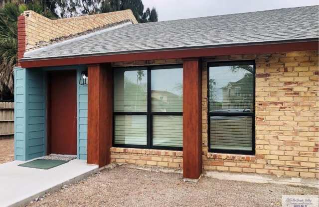 3901 LAS PALMAS CIR.