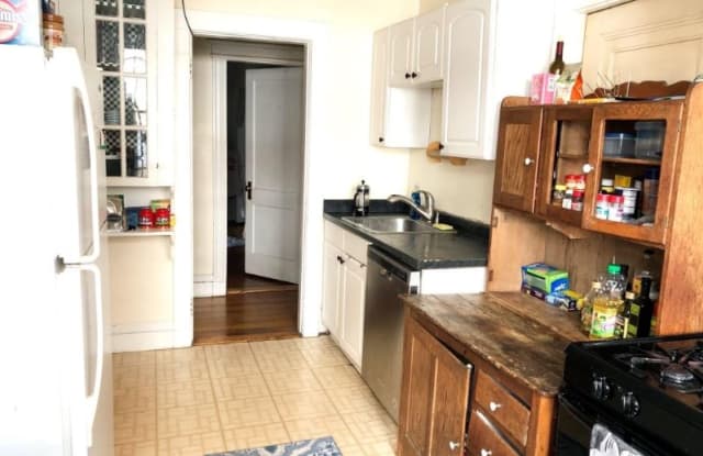 1534 Beacon St 1vc - 1534 Beacon Street, Brookline, MA 02446