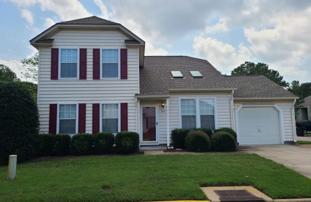 501 Oak Lake Dr - 501 Oak Lake Drive, Chesapeake, VA 23320