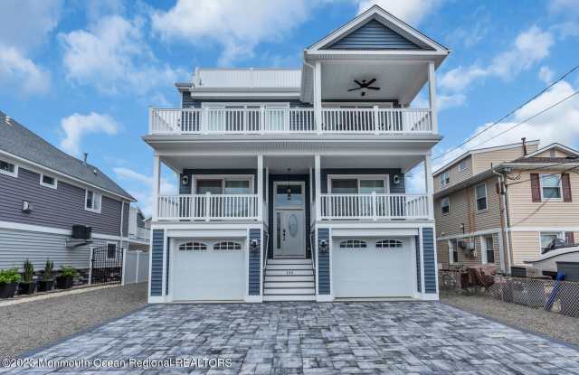 106 8th Avenue