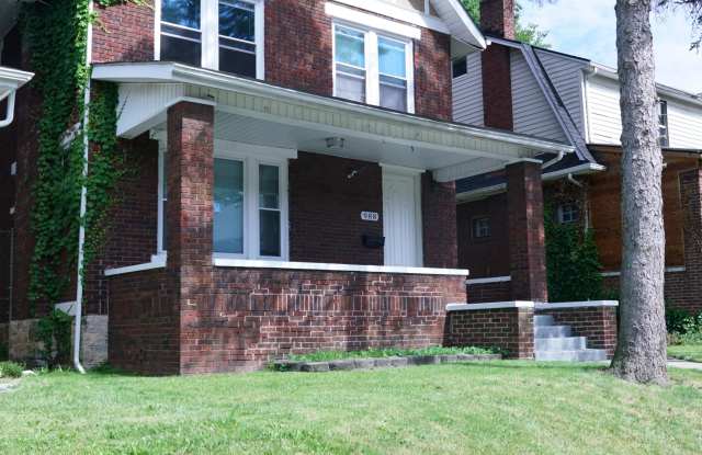 988 Linwood Ave
