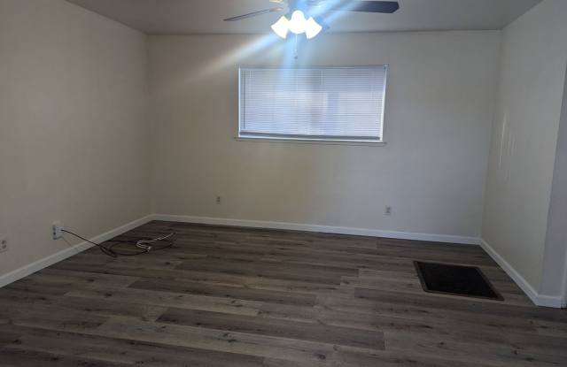 Charming 2 bed 1 bath home