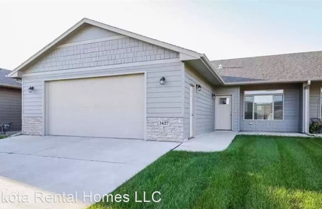 3627 E Chatham St - 3627 South Bahnson Avenue, Sioux Falls, SD 57108