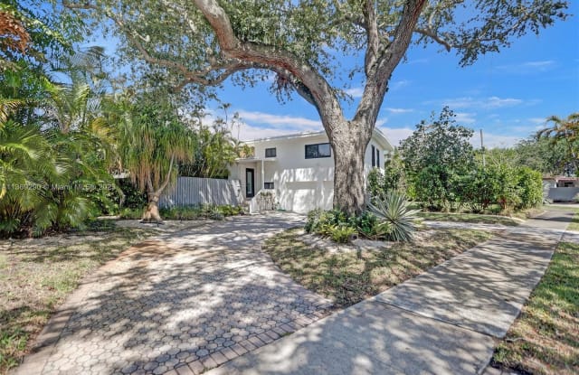 18560 NE 20th Ct - 18560 Northeast 20th Court, North Miami Beach, FL 33179